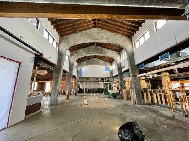 Gringo's College Station Bar Arches, Construction