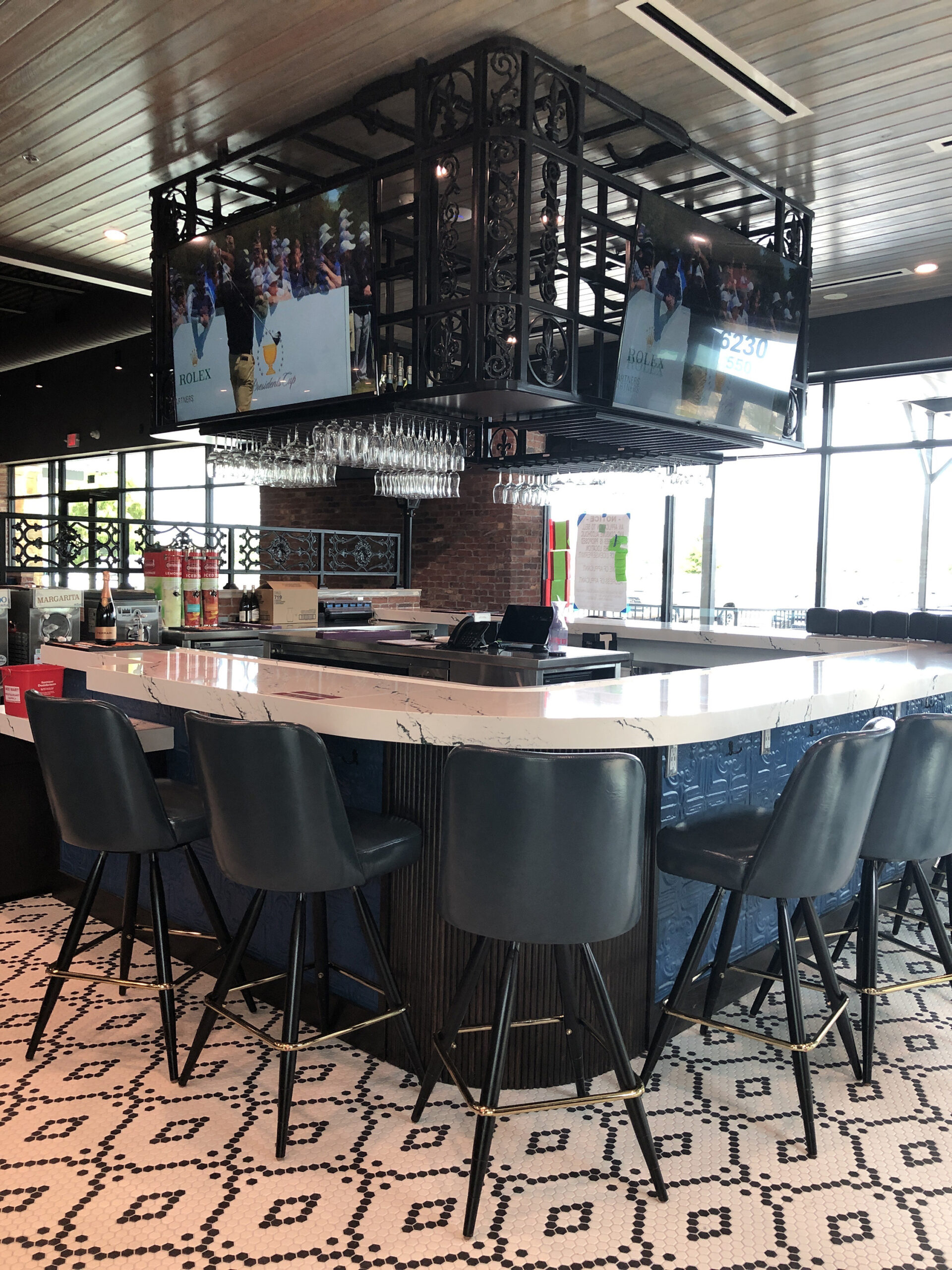 Orleans Restaurant Interior