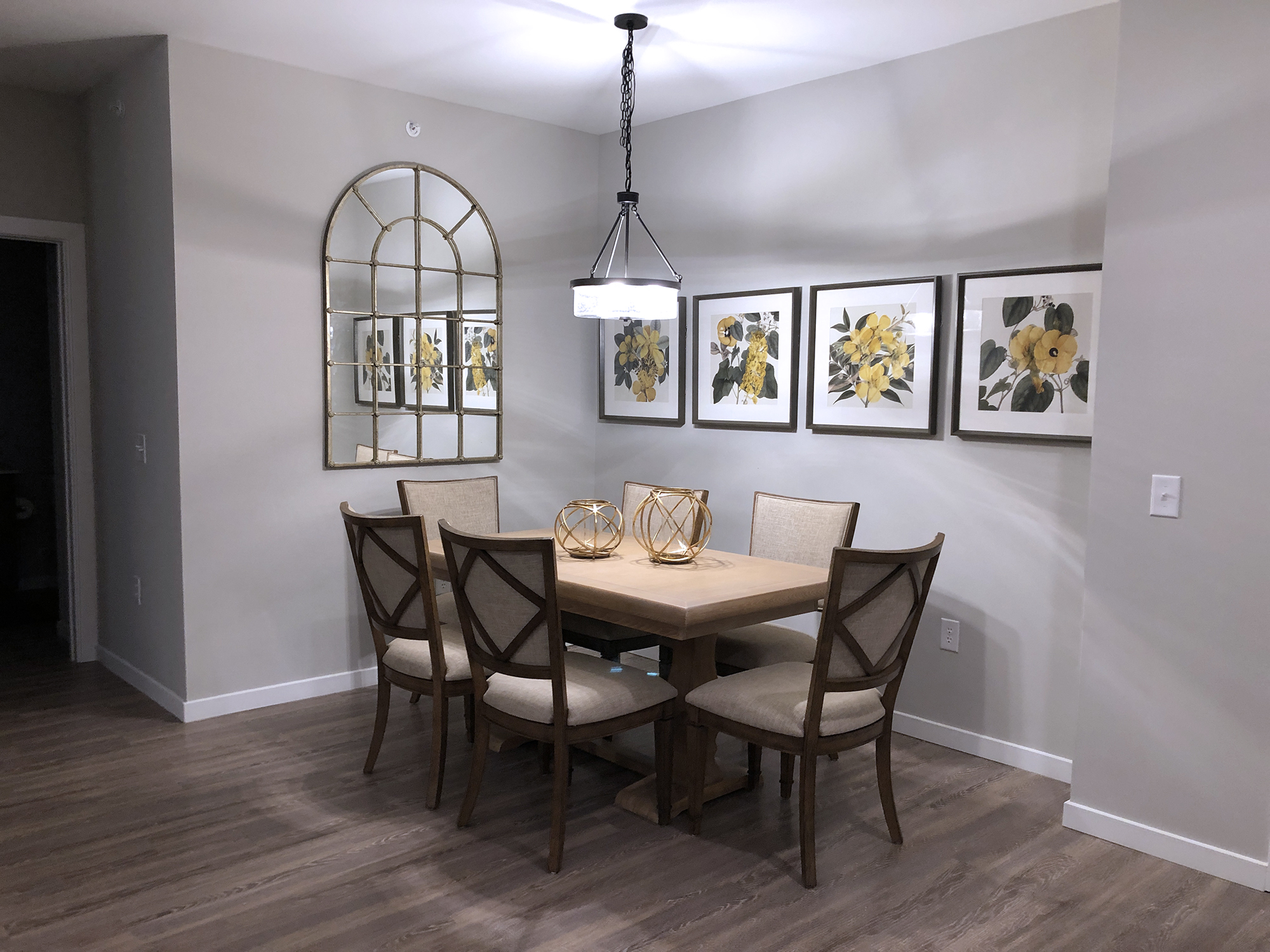 Outlook Hamilton Model 2 Bedroom Dining